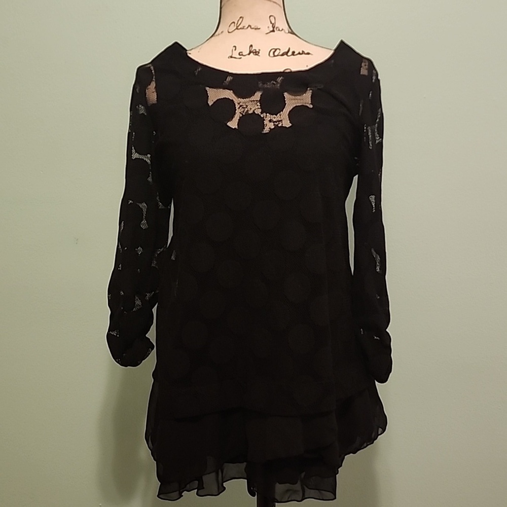Polka dot flowy sheer top w/tank top